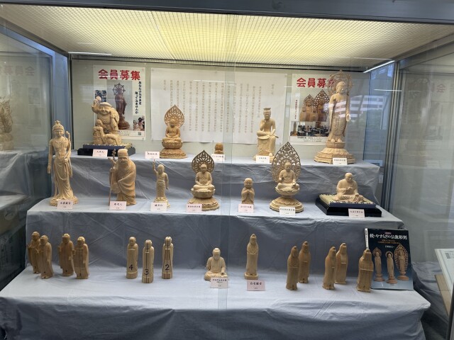 仏像彫刻展示会開催中！！