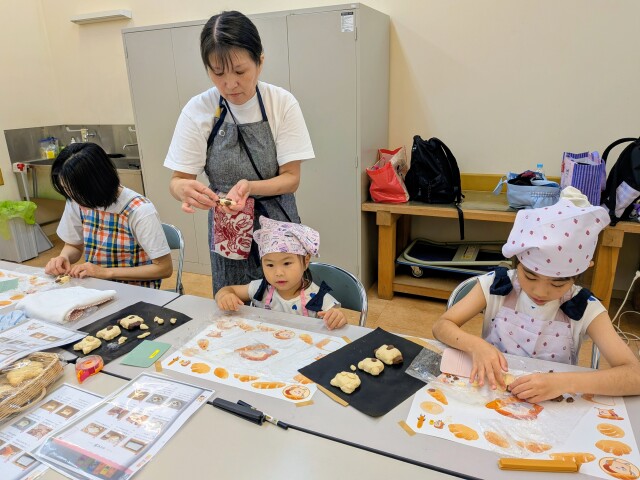 夏休み"『パンどろぼう』のレシピでパンを作ろう"が無事終了いたしました。