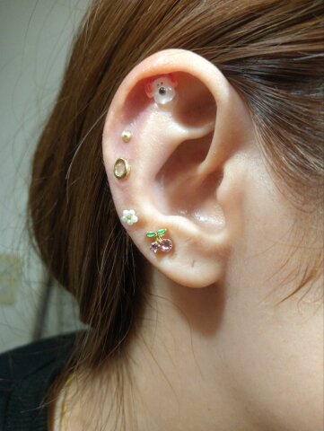 今、大人気！話題の「耳つぼセラピスト講座」