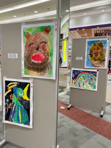 夏休みこども作品展（8/9まで）