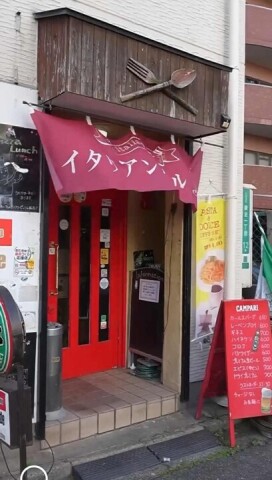 色鮮やかなLEDランタン作りと美味しいスイーツを味わいながら、魅惑のベリーダンスショーを楽しむ